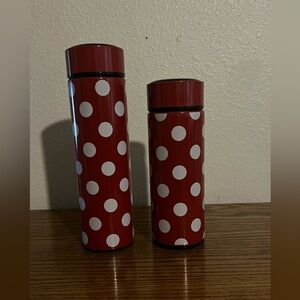 Lug water bottles